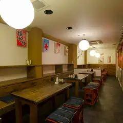 最大30名の席を用意可能。各種宴会にも