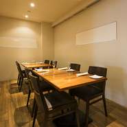 10名まで収容可能な完全個室が1部屋完備されており、接待や大切な方との会食に利用できます。プライベート空間でゆったりと味わうイタリアンは、また格別の味わい。利用したい方は、早めの予約がおすすめです。