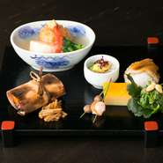 先附
お造り
煮物椀
点心
油物
御飯
デザート
