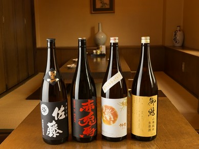 新鮮な魚と楽しみたい、日本酒や焼酎の豊富な品揃え	