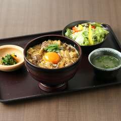 地産地消にこだわり、東京産の軍鶏と野菜で美味しく調理