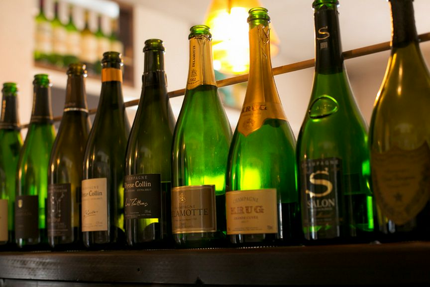 フランスでソムリエ資格を取得した中津留氏厳選のワイン