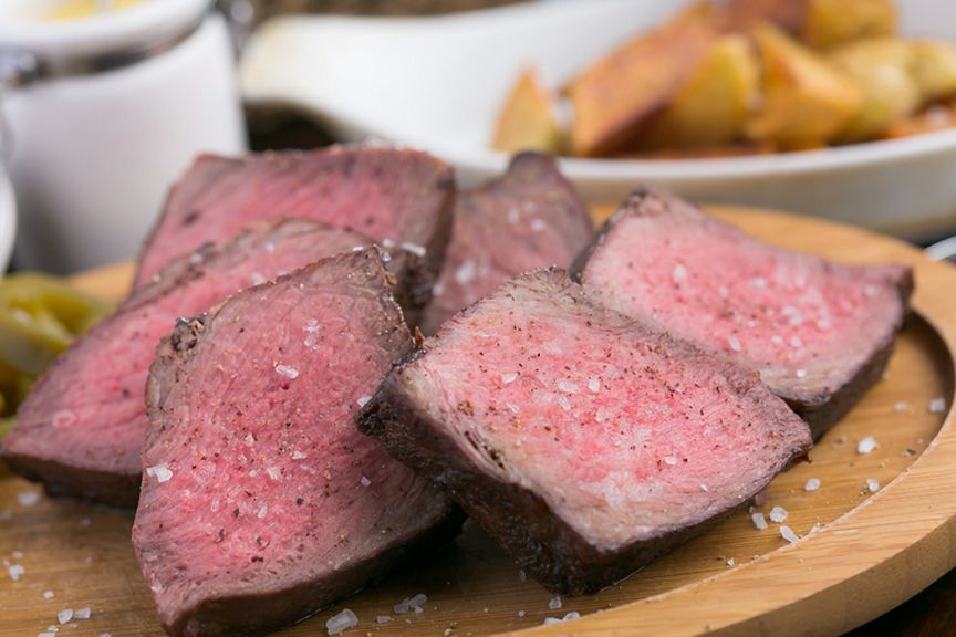 アンガスビーフの旨味を堪能『ロベール名物! ステック&フリット 1ポンド』