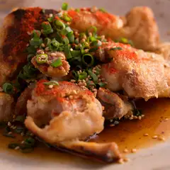 グツグツと5時間炊き上げたこだわり『やわらか豚足のカリッカリ焼き』