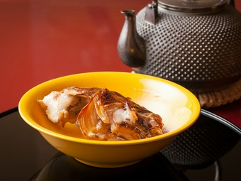 日本酒の香りもたまらない。歴史を受け継ぐ名代の『ぐじの酒焼き』