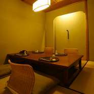 掘りごたつのお部屋とテーブルのお部屋がございます。4名様までご利用いただくことが可能です。