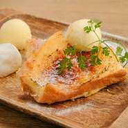 既製品を使わず、いちから手づくりしたものをご提供するというのがお店のコンセプト。使用している食材もヘルシーなものにこだわり、女性に嬉しいメニューをご用意しています。