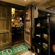 ウェディングパーティーや、結婚式の2次会などにもご利用いただけるお店です。打ち合わせもきっちりと行っており、お客さまにお手間を取らせることはありません。内容充実のオプションも人気の秘密です。