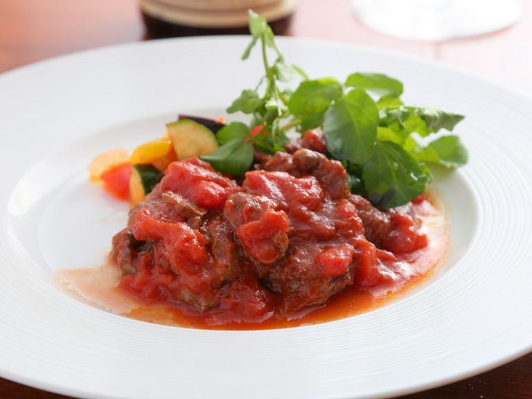 食べごたえある逸品『国産牛フィレ肉のエミリア風』