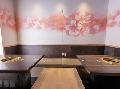 料理とお酒だけでなく、会話も楽しめるプライベート空間