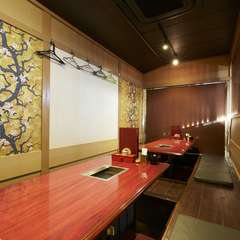 家族の記念日やお祝いの会食に、座敷席で焼肉を堪能