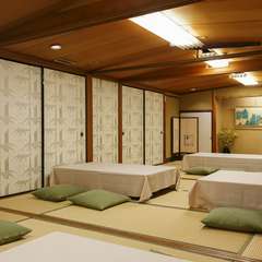 趣の異なるお部屋が1・2階に9室。最大40名様のご会食も可能
