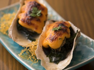素材の味を絶妙に生かした『広島産カキのうに風味焼き』