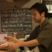 事前にご予約いただければ、素材を吟味したコースを用意させていただきます。また、迷ったらご相談ください。毎日仕入れる、新鮮な魚介、旬な食材から、お好みに合う物をお勧めさせていただきます。