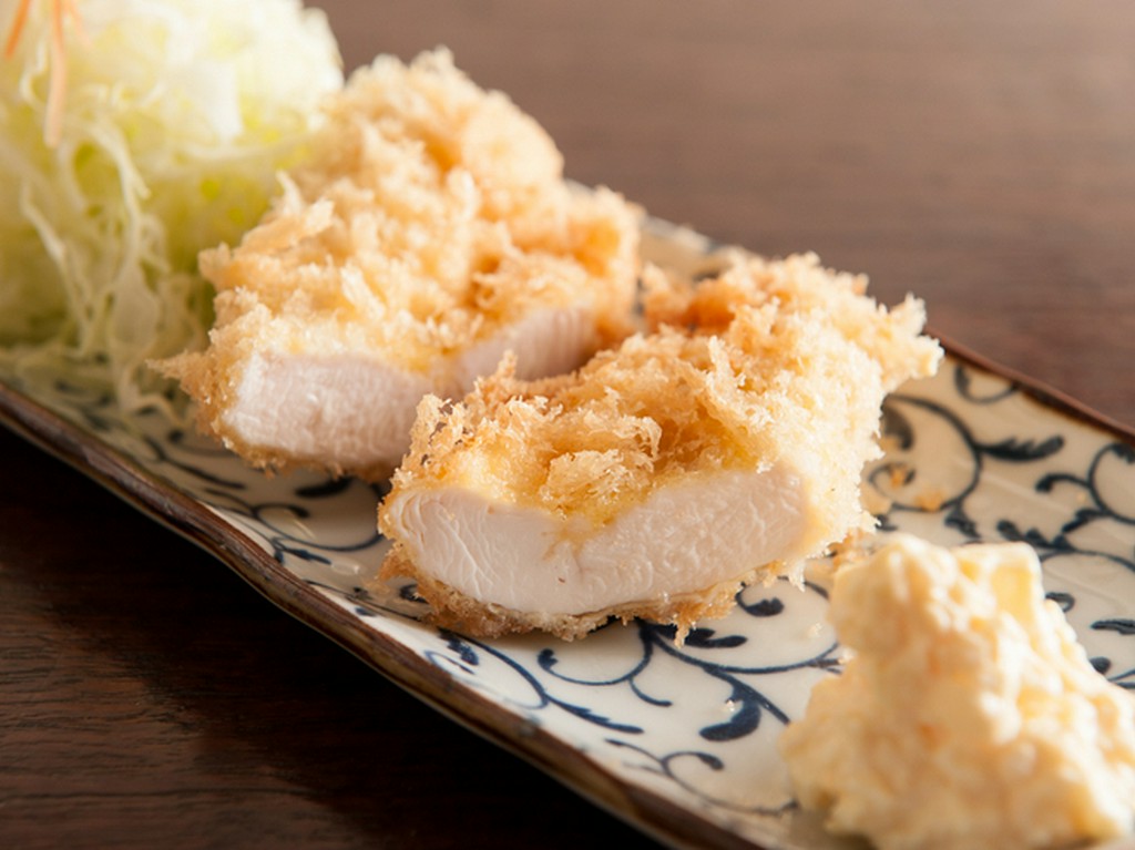 しっとりと柔らかな食感の『地鶏ササミフライ』（1ケ）