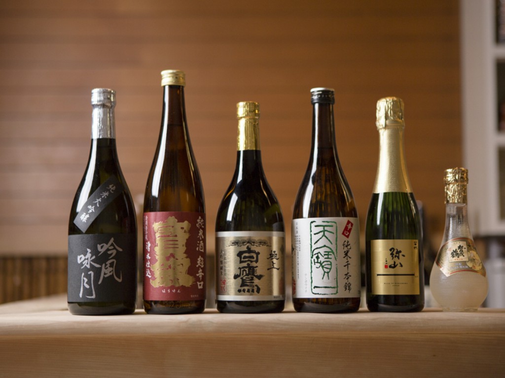 屋号の由来となった『白鷹』を中心に広島の銘酒が脇を固める