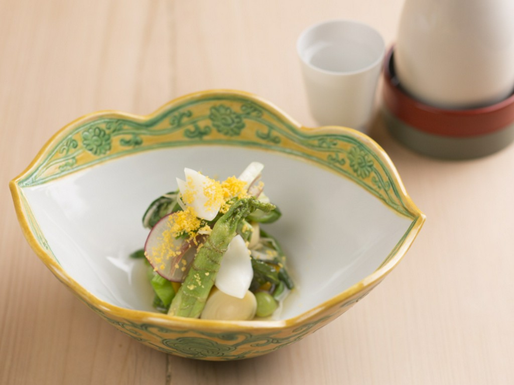 10種の野の幸、山の幸が楽しめる『春のおひたし』