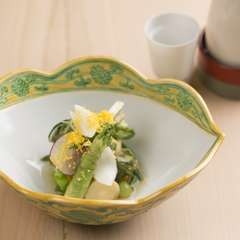 10種の野の幸、山の幸が楽しめる『春のおひたし』