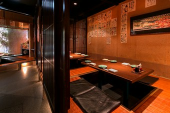 寿司がメインのコース料理と厳選した日本酒でゲストも満足