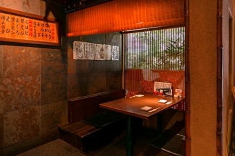 お座敷でもカウンター席でも思い思いにお過ごしを