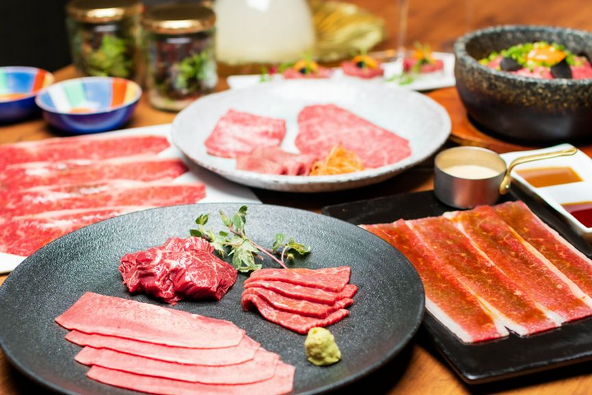 恵比寿うしみつで忘年会を！コースは7980円〜