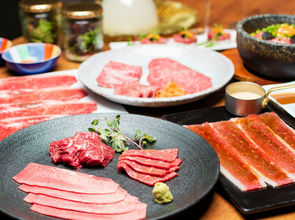 恵比寿うしみつで忘年会を！コースは7980円～