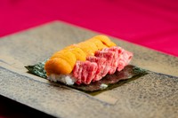 和牛と雲丹の新たな一品。
要事前予約商品の為
ご予約時にスタッフまでお問い合わせください。