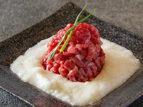 和牛のネギとろろユッケ