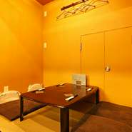 腰を落ち着けて、和やかな家族団欒の場が過ごせるのも魅力の一つ。座敷席があるので、小さな子ども連れのファミリーでも気軽に利用することができます。幅広い年代で楽しめる料理で、格別な時間が過ごしてはいかが。