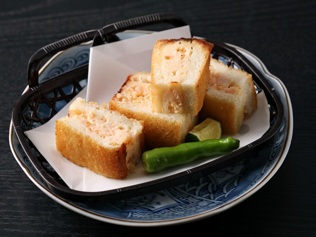 すだちであっさりと召し上がれ『海老しんじょサンド揚げ』