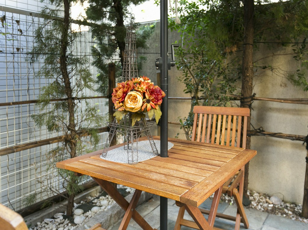 暖かな日には、テラス席で爽やかにランチコースを