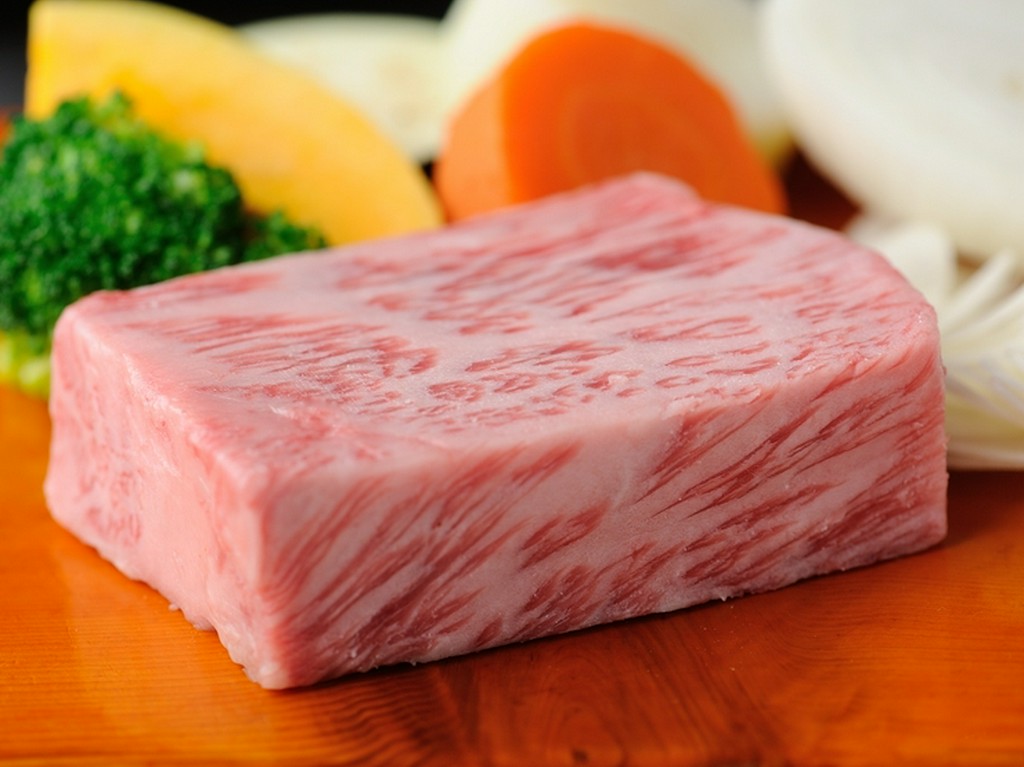 神戸ビーフの中でも、受賞歴のある最高級のお肉を厳選