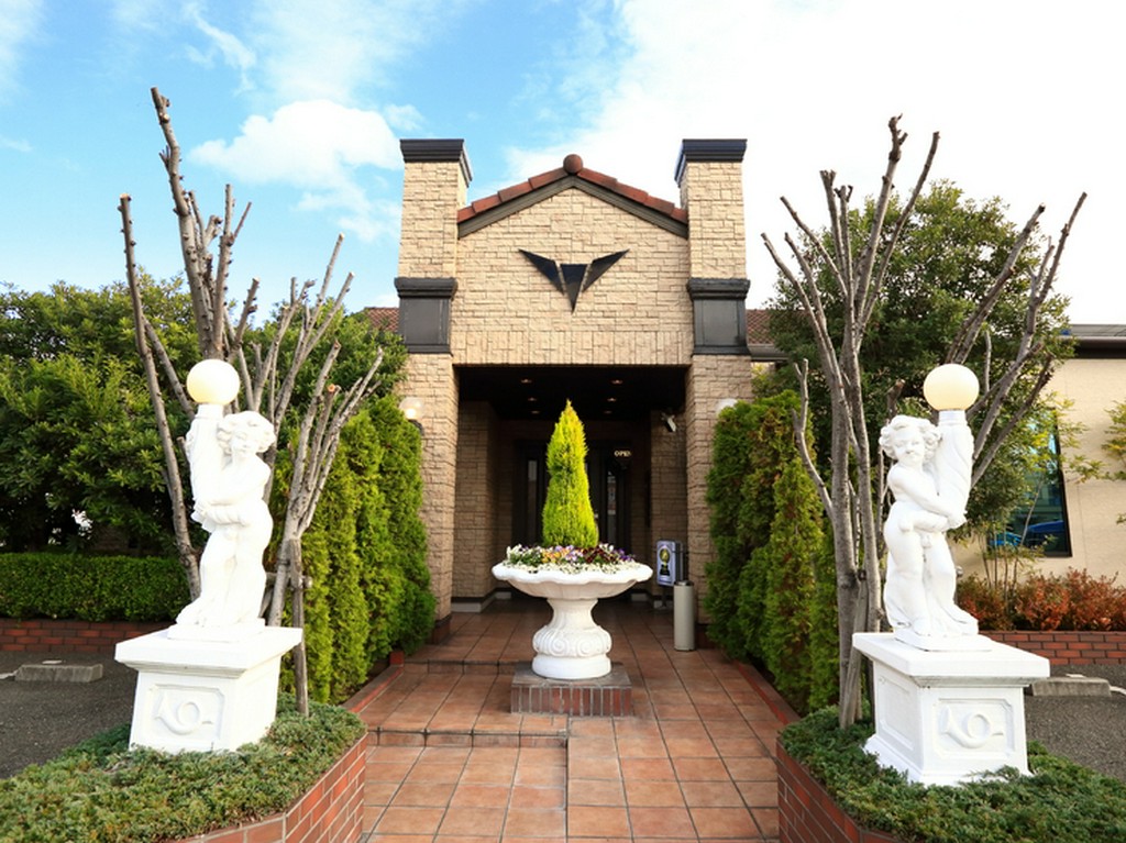 国道2号線沿いに建つ、おしゃれな洋館