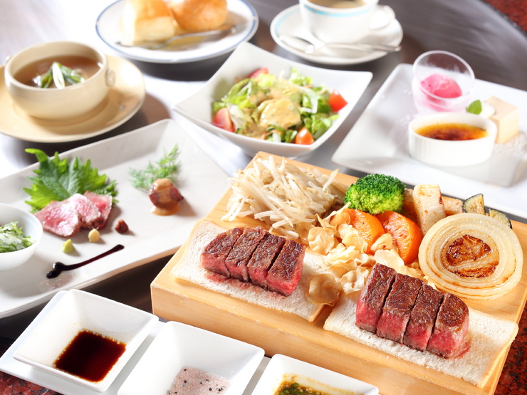 ● <Grand Prize> Kobe Beef Steak Course (140g)