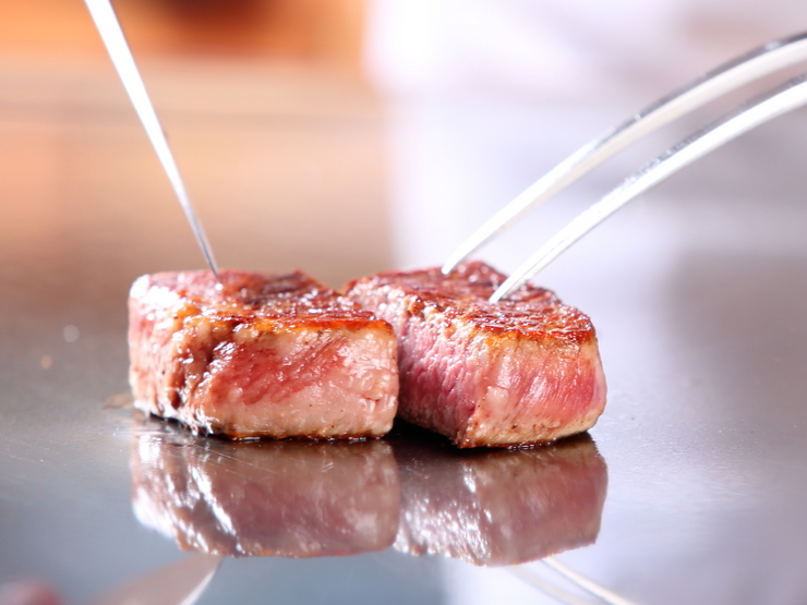 ●＜Pilihan Spesial＞Steak Daging Sapi Kobe (140g)