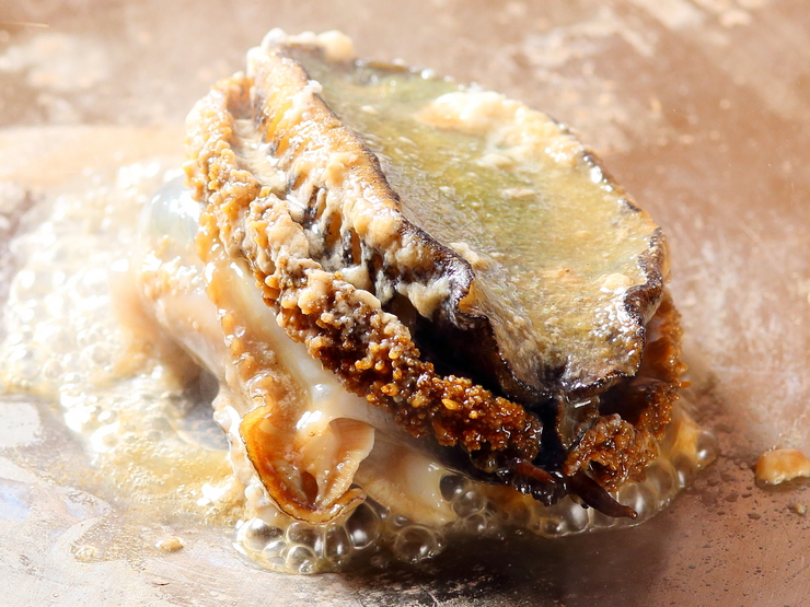 ● <Abalon hidup & udang hidup> Hidangan laut A