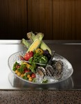 初夏を感じる旬の食材を使用したシェフ特製コースをどうぞご賞味ください。