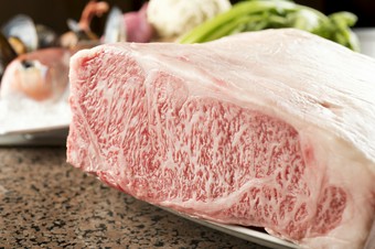 素材を活かしたお料理に、洗練されたサービスが自慢