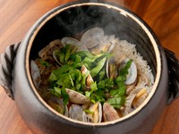 『土鍋炊き込みご飯』　軍鶏、鯛、ホタテバター風味