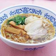 「屋台の醤油ラーメン」の食べきりハーフサイズです。
