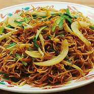 香り豊かな香港風の味わい。歯ざわりの良い細麺です。