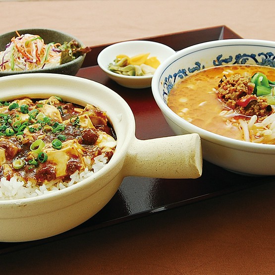 中華ダイニング 餃子屋台 岡山駅周辺 中華料理 の料理 店内写真 3ページ目 ヒトサラ