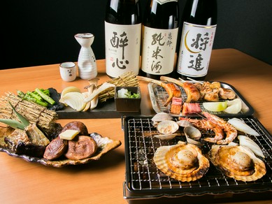 炉端焼きをはじめ店自慢の料理に合う、広島のおいしい地酒が充実