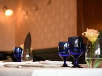 スペシャリテの花冠や旬の厳選食材、記念日などに最適なコース
