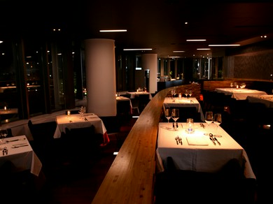 料理、眺め、空間とサービス、すべてが特別なアニバーサリーを！