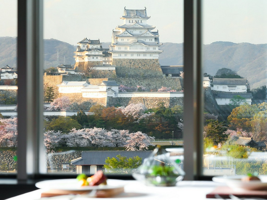 姫路の絶景を貸切にするような天空レストランで晴れの舞台を
