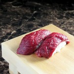 創作郷土料理を出すお店が多い中、当店は昔ながらの定番郷土料理を中心に提供いたします。