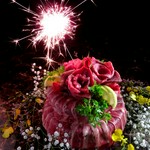 阿蘇のあか牛、牛タンなどのお肉のケーキ付き！誕生日やお祝いごとにもってこい！飲み放題は＋2000円