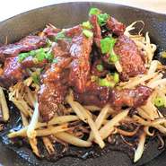 馬のハラミ（横隔膜）を特製の生姜ソースで味付け
馬肉の中でも旨味の強い部位。リピーター続出中
