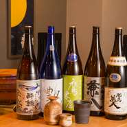 アルコールメニューは日本酒、ワイン、ウイスキー、ビール、スパークリングワインなど全20種ほど用意。日本酒は料理を引き立てるようなラインナップで、常時4〜5種揃えています。